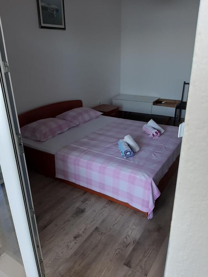 Apartments Davor Ceko イェセニツェ エクステリア 写真