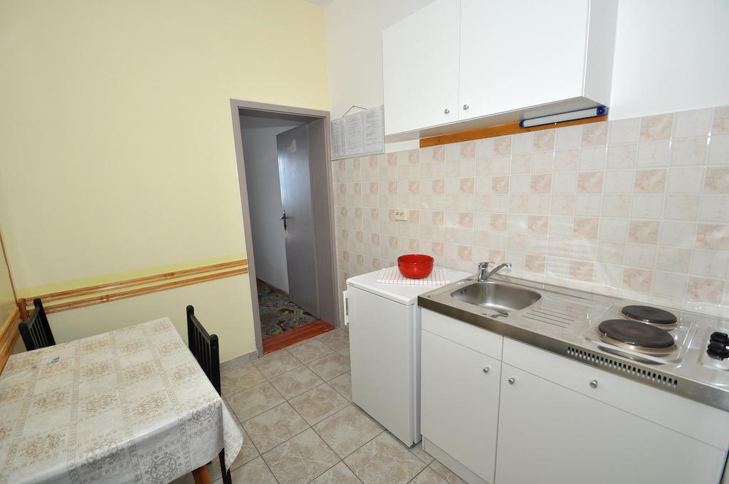 Apartments Davor Ceko イェセニツェ 部屋 写真